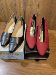 lot 187 image: Colin Stuart Leather Pumps - Red and Black Set