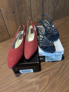 lot 188 image: Colin Stuart Red Slingbacks & East 5th Navy Strappy Sandals