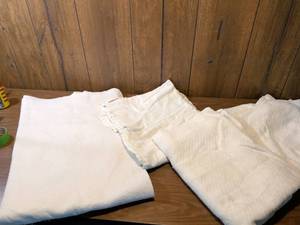 lot 204 image: 100% Cotton White Fabric by the Yard
