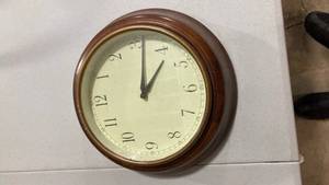 lot 2014 image: Round Wood Wall Clock