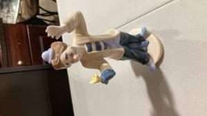 lot 2035 image: Goebel M.I. Hummel Chef Figurine
