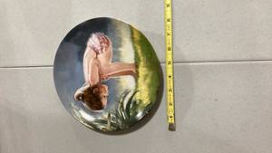 lot 2069 image: Little girl, looking at caterpillar Decorative Plate