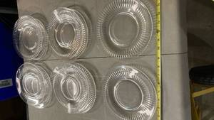 lot 2076 image: Clear Glass Ribbed Plates Set of 10