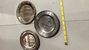lot 2167 image: Set of 3 Decorative silver plated Plates