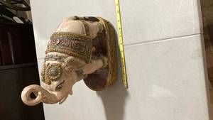 lot 2172 image: African elephant 10 inches