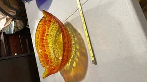 lot 2190 image: Amber Glass Shell-Shaped Bowl