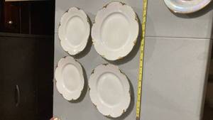 lot 2248 image: White Porcelain Plates with Gold Trim