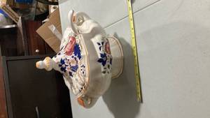 lot 2268 image: Blue Floral Porcelain Serving Bowl