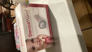 lot 2343 image: Nintendo Wii DermaPik Beauty Tool