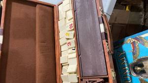 lot 2368 image: Rummy cube game with brown case KU
