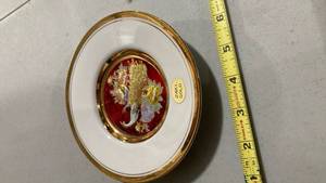 lot 2418 image: Chokin Art 24K Gold Trimmed Decorative Plate