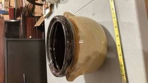 lot 2420 image: Brown and Tan Ceramic bean pot