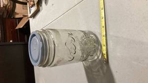 lot 2425 image: Atlas Strong Shoulder Mason Jar