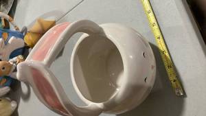 lot 2475 image: White Ceramic bunny, face basket