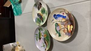 lot 2502 image: Hand Painted Bird Decorative Plates Set 6 inches each