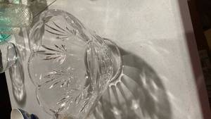 lot 2508 image: Crystal Cut Glass Bowl with Star Pattern