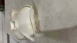 lot 2515 image: White Ceramic Wavy Decorative  dish