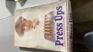 lot 2528 image: Press Ups Board Game by Ideal 1974