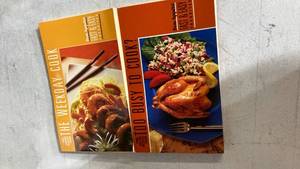 lot 2553 image: The Weekday Cook Fast & Easy series Cookbook Collection