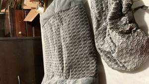 lot 2558 image: 1) Car seat seat cover