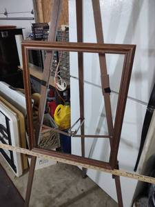 lot 3944 image: Wooden Picture Frame 18x22