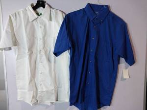 lot 67220 image: APPEARS NEW - Lee & RedKap Short Sleeve Button-Down Shirts, Blue & White (Size Medium) 2 Pack