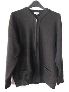 lot 67279 image: APPEARS NEW - Edwards Black Zip-Up Sweater (Size XL)