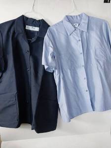 lot 67285 image: APPEARS NEW - Red Kap Ladies Shirts Set (Size XL)