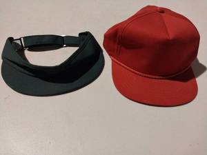 lot 67437 image: APPEARS NEW - Red and Hunter Green Hat Set