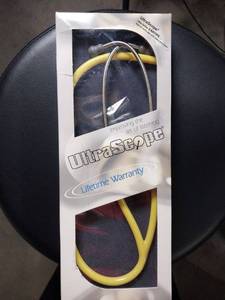 lot 66538 image: APPEARS NEW - UltraScope Stethoscope with Extra Eartips Model UDUO  - Retail $150