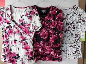 APPEARS NEW - Landau Floral Print Medical Scrub Top Set (Size Small) Lot of 3