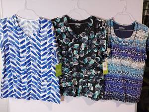 lot 66641 image: APPEARS NEW - Landau & BIO Medical Scrub Tops Pattern Collection (Size Large) 3 Pack