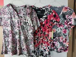 lot 66704 image: APPEARS NEW - Landau Medical Scrub Top Bundle (Size Small) Lot of 3