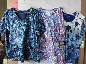 lot 66705 image: APPEARS NEW - Landau & Med Couture Medical Scrub Tops (Size XL) Lot of 3