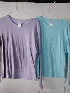 lot 66714 image: APPEARS NEW - Fundamentals by White Swan Long Sleeve T-Shirt Set (Size Large)
