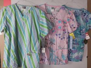 lot 66761 image: APPEARS NEW - Medical Scrubs Set - Floral and Striped Patterns (Size Small) Lot of 3