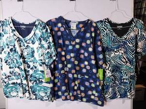 lot 66803 image: APPEARS NEW - Landau Medical Scrub Tops Collection (Size 2XL) 3 Pack