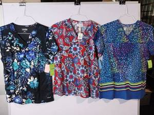 lot 66805 image: APPEARS NEW - Landau, Peaches & BIO Medical Scrub Tops Bundle (Size Medium) 3 Pack