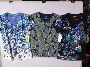 lot 66808 image: APPEARS NEW - Landau Medical Scrub Tops Collection - Blue Floral Patterns (Size Small) 3 Pack