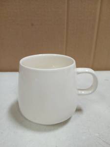 lot 24346 image: Maple Tea Cups White 6pk