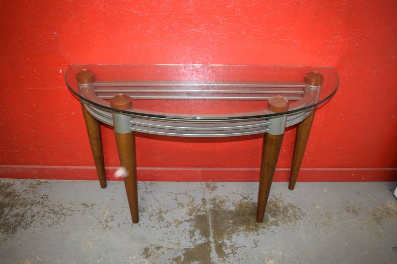 lot 2 image: Glass Top Sofa Table