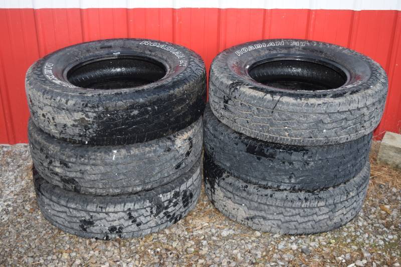 lot 46 image: 6 Nexen Roadian AT Truck Tires