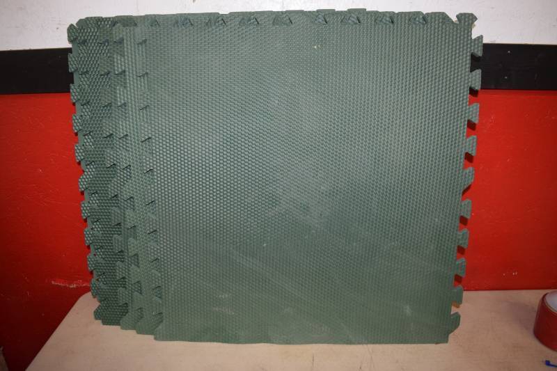lot 55 image: 6 Foam Floor Tiles
