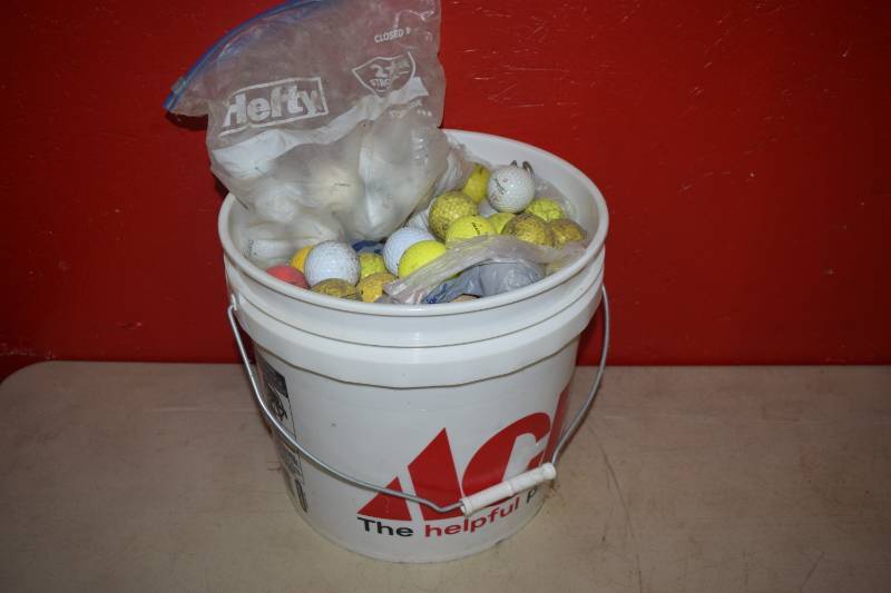 lot 66 image: Bucket of 215 Practice Golf Balls