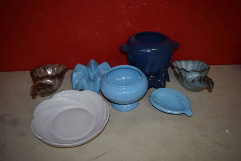 lot 72 image: Frankoma Pottery