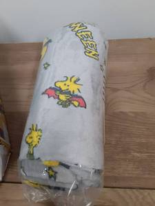 lot 1154 image: Berkshire Blanket Peanuts� VelvetLoft� Cute Character Snoopy Plush Oversized Kids Throw Blanket, Peanuts Snoopy The Tennis Star Olive Green (50in x 60in) - Retail $24