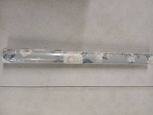 lot 4765 image: Cyuripu Floral Wallpaper 17.3 x 78.7