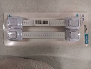 lot 4964 image: Odor Kids Mo Drilll  Anti Tip Furniture Anchors  Straps