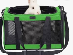 lot 1107 image: Gorilla Grip Airline Travel Cat Carrier Bag