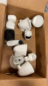 lot 1090 image: Lot of Security Camera Equipment, Untested, Sold As Is